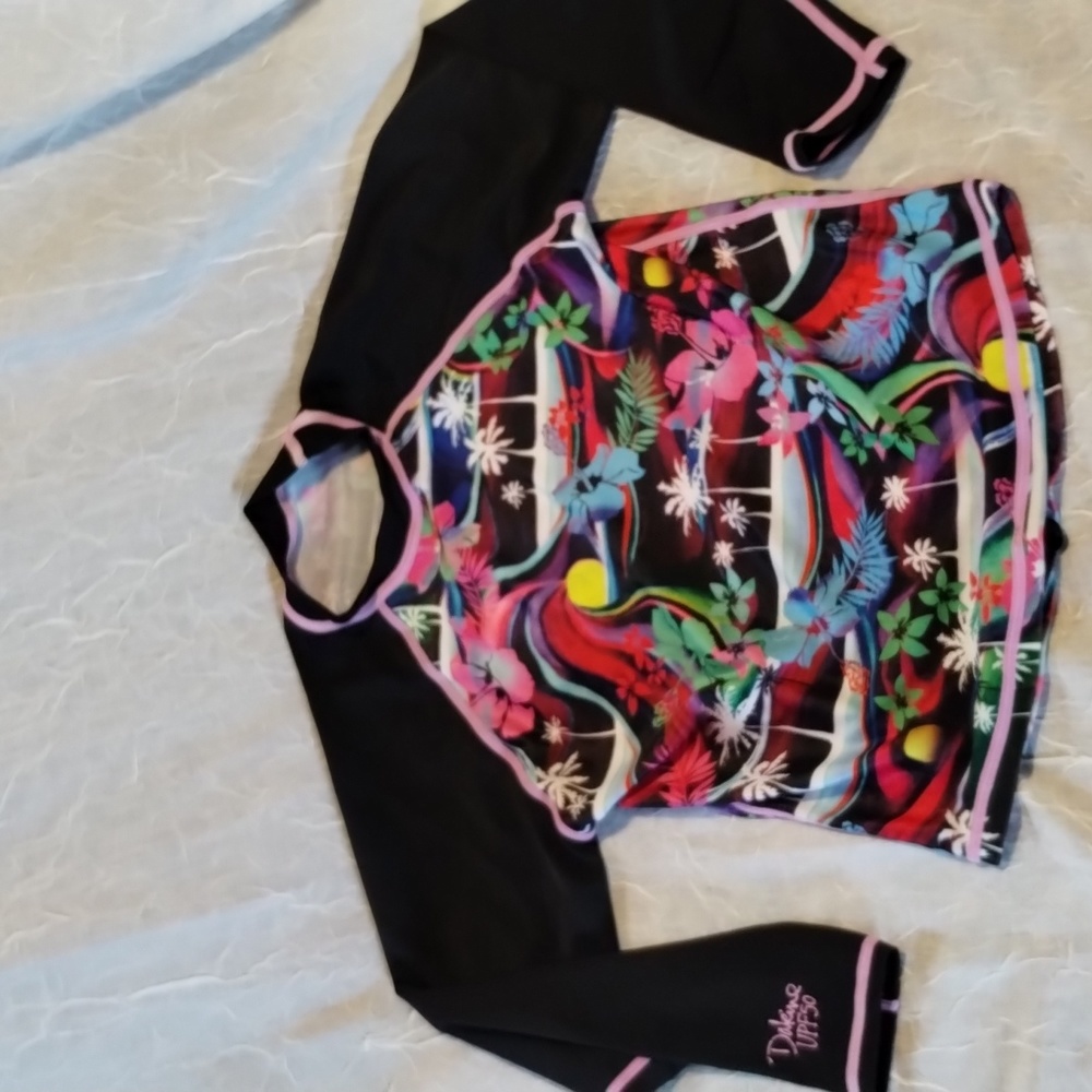 Da Kine long sleeve rash guard